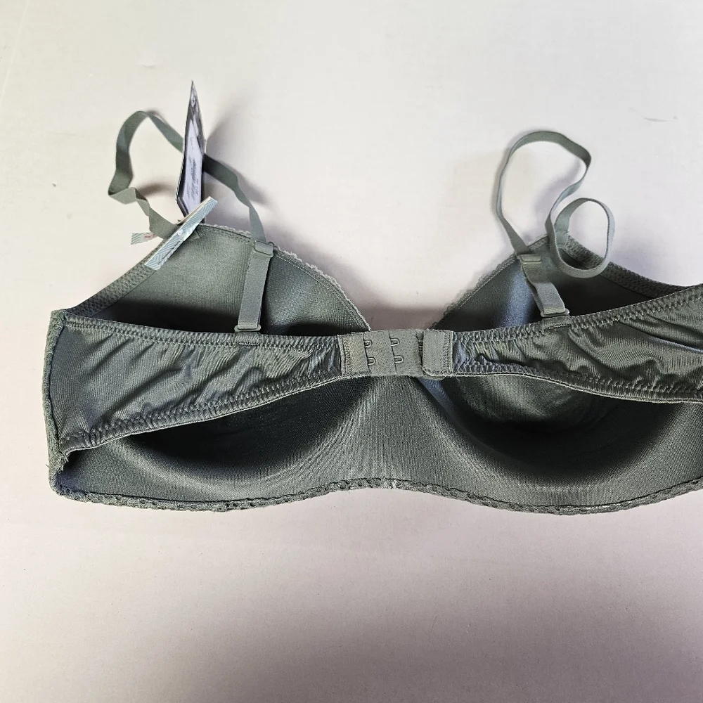 Maidenform 36C Wireless T Shirt Bra‎